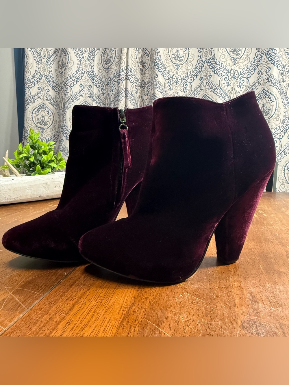 Topshop Burgundy Velvet Ankle Boots Women’s EU 40 US 9 High Heel Booties